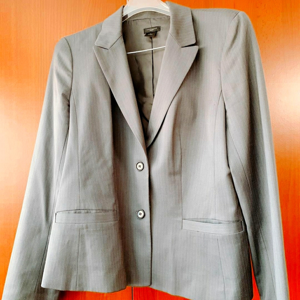 Ann Taylor business suit